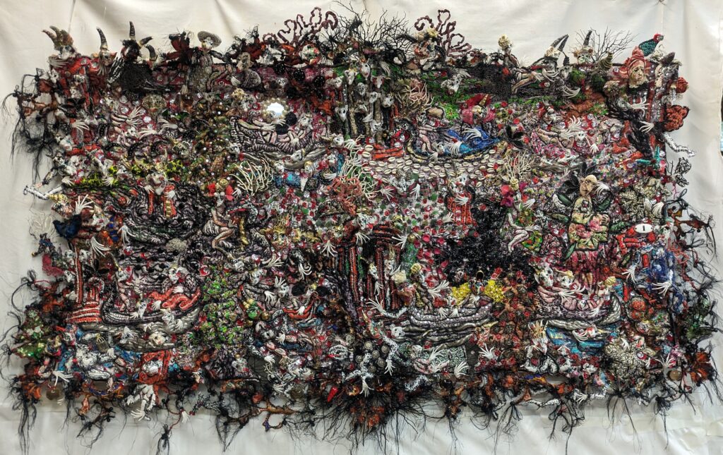 La toile sculpture de Rebecca Campeau a decouvrir au salon avec le musée d'Art Brut de Montpellier